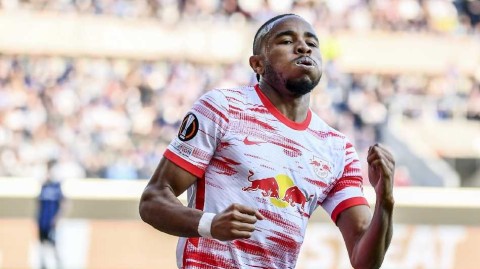 欧联杯赛场德意志战车攻陷蓝黑堡垒，恩昆库双响助莱比锡挺进四强