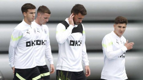 曼城蓝月军团决战前夕的伊斯坦布尔征途