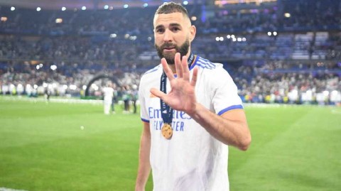 本泽马加冕法国冠军之王 三十座奖杯铸就传奇生涯