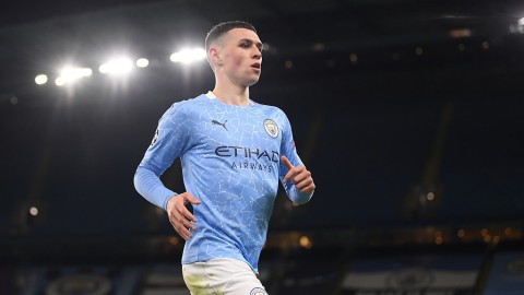 蓝月亮的最后心跳：福登绝杀时刻，伊蒂哈德球场见证的天才对决