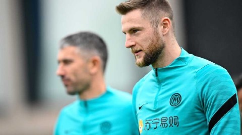 国际米兰赛前训练积极备战智利悍将领衔演练