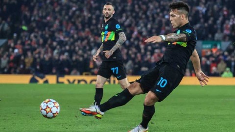 劳塔罗欧冠赛场终破荒 国米安菲尔德虽败犹荣