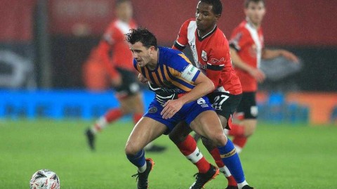 圣徒主场轻取弱旅，普劳斯圆月弯刀锁定胜局