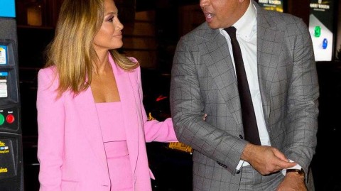 纽约夜色中的眷侣：詹妮弗·洛佩兹与A-Rod的甜蜜晚餐约会