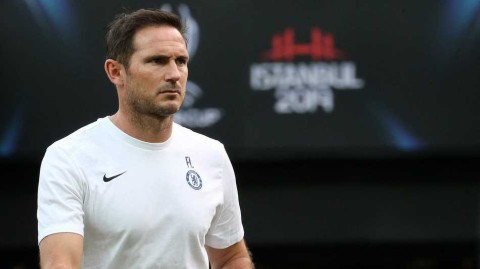 伊斯坦布尔之夜：兰帕德与他的年轻蓝军，在欧超杯的洗礼中重生