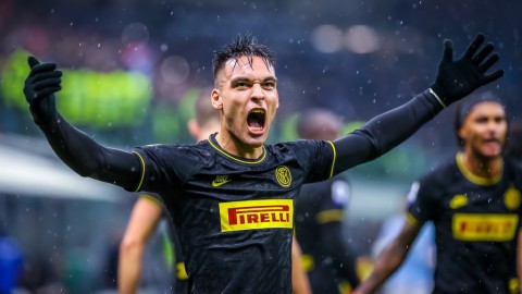 蓝黑记忆的荣光与遗憾：回顾国际米兰三冠王十周年