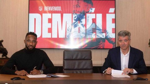 穆萨-登贝莱正式亮相马德里竞技 身披十九号球衣开启床单军团生涯