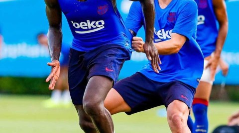 巴萨训练梅西缺席，格列兹曼一举动成快乐源泉