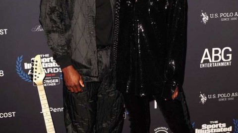 星光熠熠下的甜蜜瞬间：史蒂芬斯与未婚夫闪耀体育画报奖红毯