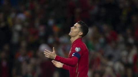 C罗里程碑之战葡萄牙力克土耳其通往世界杯之路再进一步