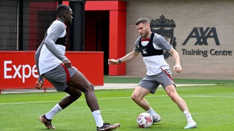 安盛中心备战英超越影重现红军新季序章