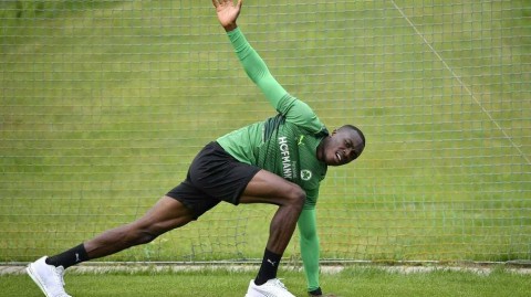 德甲新军蓄势待发：菲尔特“三叶草”盛夏集结，谱写回归序章