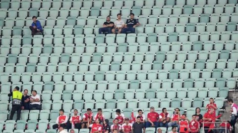 巴库的欧联决赛看台：一场远离球迷的盛大落寞