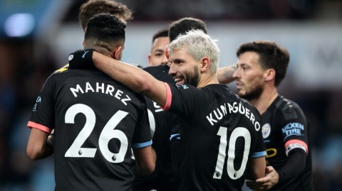 英超经典一战：阿圭罗戴帽加冕外籍射手王，曼城客场6比1狂屠维拉