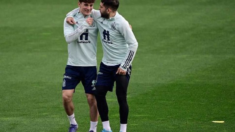 斗牛士军团集结加泰罗尼亚 友谊赛前最后的磨合与宣言