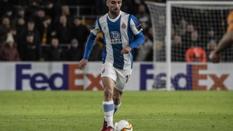 疫情重压下共渡难关 西班牙人球员放弃年薪百分之十九