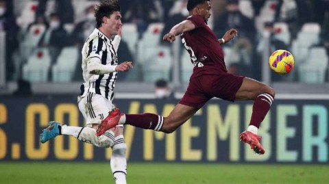 意甲德比烽烟起 斑马军团战平都灵