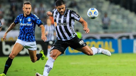 绿巨人归来三十六球铸就三冠伟业