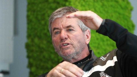 科隆城的老旗手：冯克尔与他的保级使命