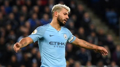 英超经典逆转之夜：莱斯特城铁血防守击沉曼城，争冠悬念再起