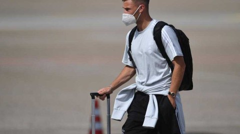 德意志战车启航英伦 镜头定格决战前夜的热望