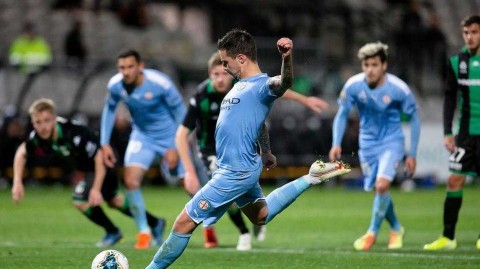 澳超常规赛收官之战：墨尔本城力克西部联，麦克拉伦加冕金靴