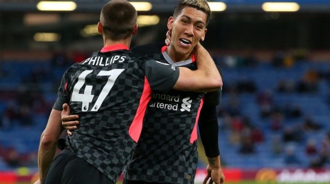 英超经典战：利物浦客场三球完胜伯恩利，红军众将狂欢锁定前四