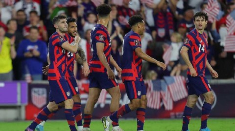 璀璨夜晚队长独造三球 美国大胜挺进世界杯