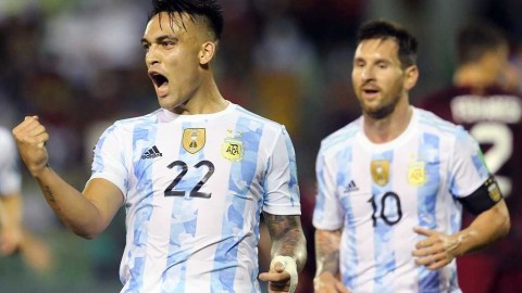 世预赛南美区焦点战 阿根廷客场三比一力克委内瑞拉