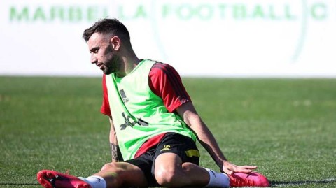 曼联冬训迎转机：麦克托米奈伤愈复出，新核B费闪耀马拉加