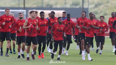 梦醒时分，只为那一抹红：曼联卡林顿基地的备战影像