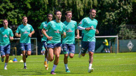 绿茵集结号：云达不莱梅的夏日序章