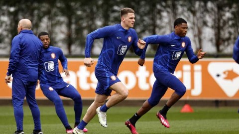 橙衣军团集结宰斯特 郁金香国度厉兵秣马迎战欧预赛