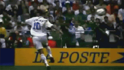 岁月沉淀的足球艺术：四十七岁齐达内如何用球感定义永恒