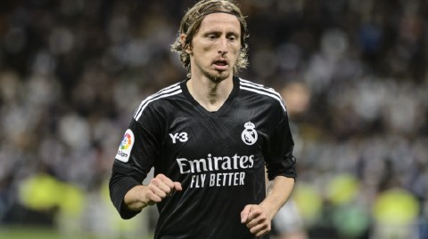 莫德里奇传奇生涯绽放新光彩欧冠赛场再创纪录