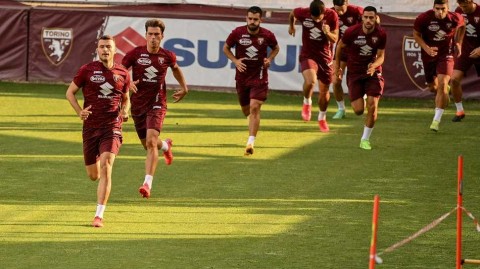 公牛军团整装待发 都灵新赛季首战前的最后冲刺