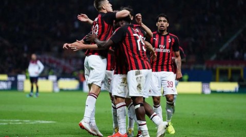 AC米兰主场激情报捷，博里尼破门引领红黑军团胜利之夜