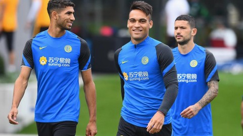 蓝黑军团磨剑待敌 新援融入孔蒂打造铁军