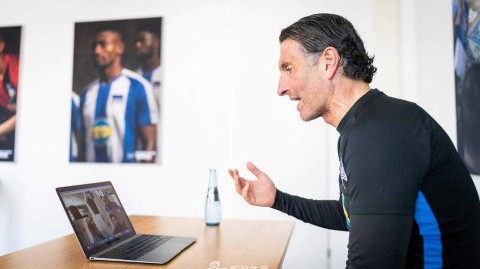 柏林赫塔的特殊备战：拉巴迪亚的“视频会议”与等待“X日”的柏林人