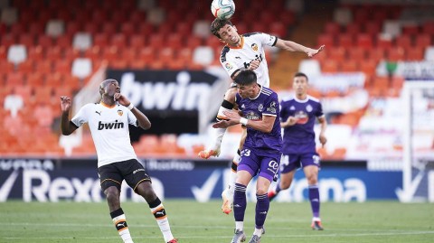 蝙蝠军团绝地反击，韩国新星一剑封喉：梅斯塔利亚之夜属于李刚仁