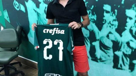 无声世界的足球追梦人：十八岁聋哑少年古斯塔沃·佩拉尔塔的励志之旅