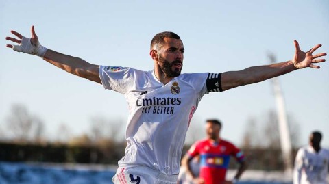 伯纳乌的奇迹夜：本泽马补时双响，皇马2比1逆转埃尔切