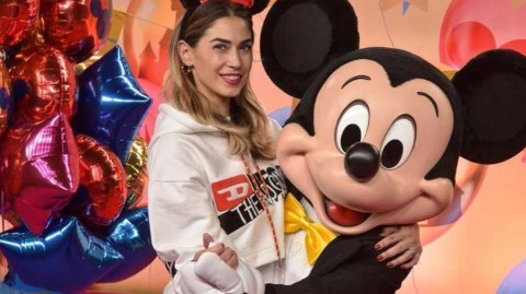 巴萨硬汉背后的柔情：博阿滕与超模妻子萨塔的浪漫人生