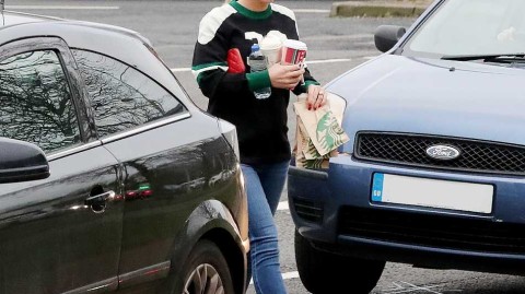 元旦前夕独自购物面色凝重 鲁尼爱妻科琳的孤单时刻