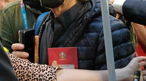 七十七岁摇滚魂燃爆温布利 米克·贾格尔终破“胜利魔咒”