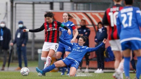 红黑女将的逆转好戏：米兰之春与圣马力诺学院的激烈碰撞