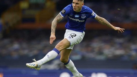 爱华顿与法国飞翼迪涅成功续约，新合约延长至2025年夏天