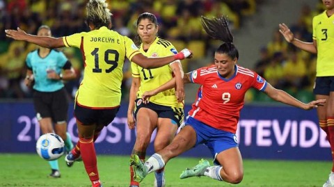 南美绿茵绽放铿锵玫瑰哥伦比亚大胜智利锁定小组头名