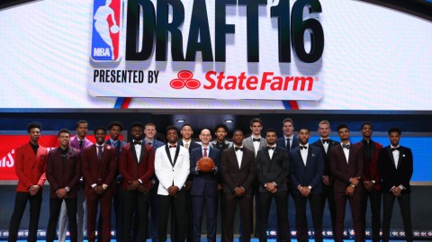 争冠主动权易主！曼城2-1阿森纳，哈兰德终结球荒送致命一击