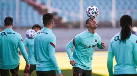 葡萄牙队卢森堡雨夜备战 剑指预选赛关键三分